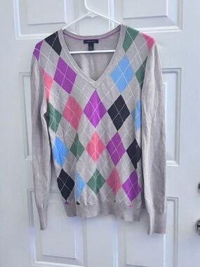 Tommy Hilfiger Light Taupe Argyle V-Neck Sweater with Multicolor Diamonds